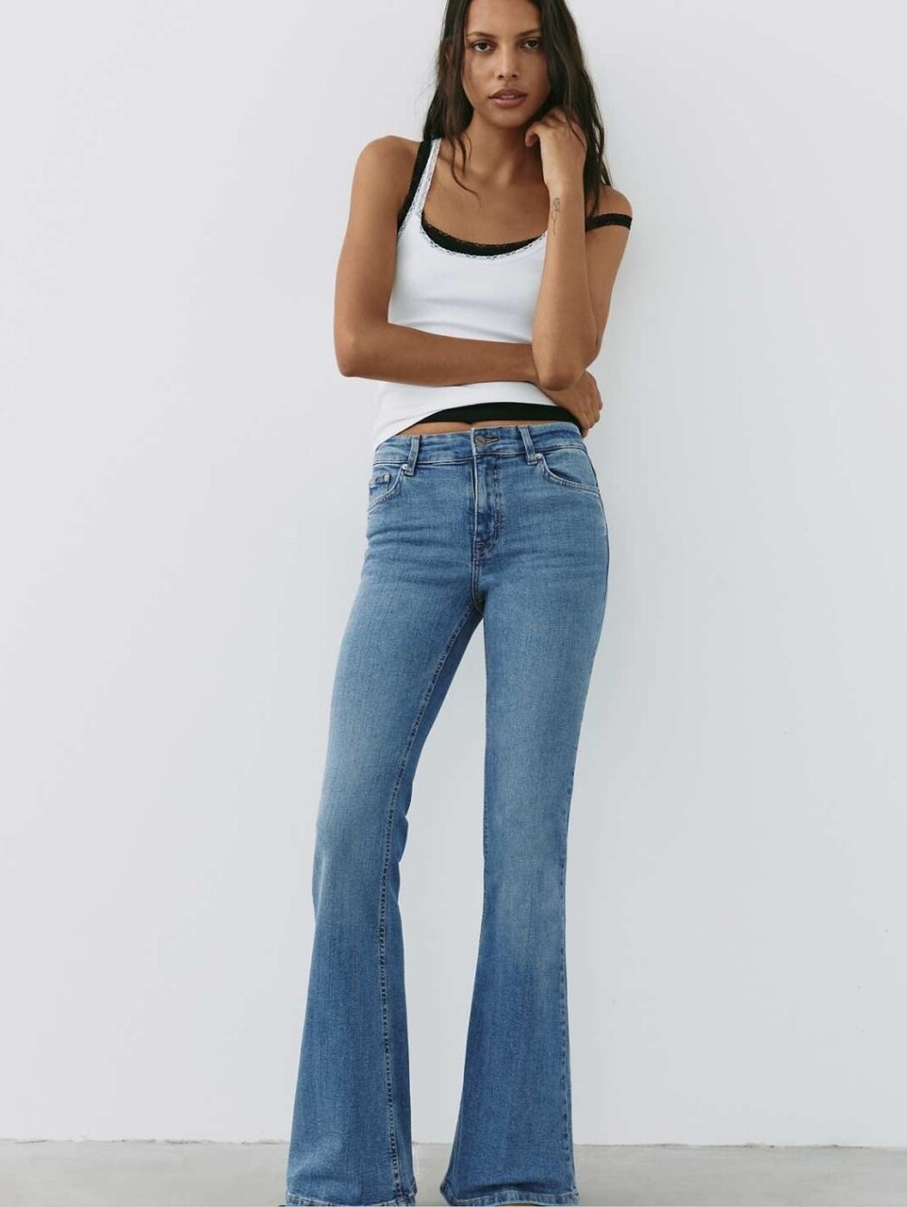 Pull&Bear Mid Rise Skinny Flare Medium Wash Women's Jeans Sz 8